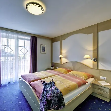Parkhotel Plauserhof 3*
